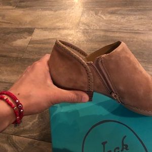 Jack Roger Avery suede  bootie